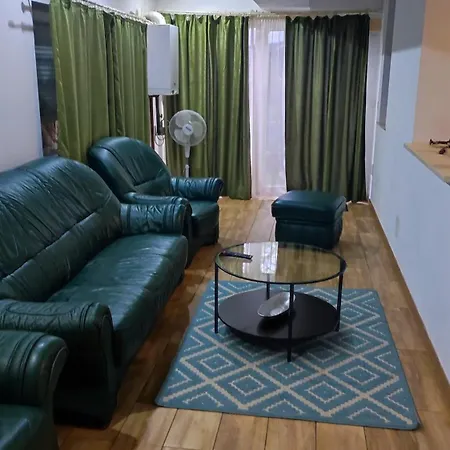Apartment Lenus'k Bucharest