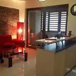 Apartman Lenus'k *